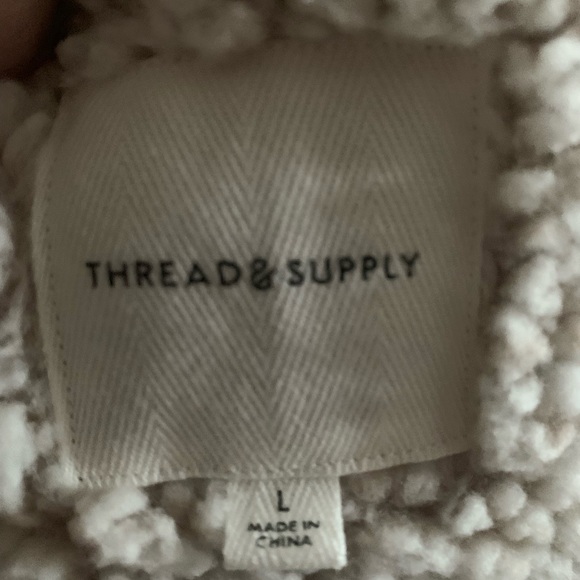 Sherpa lined  Large Vest  NWOT - Picture 6 of 11